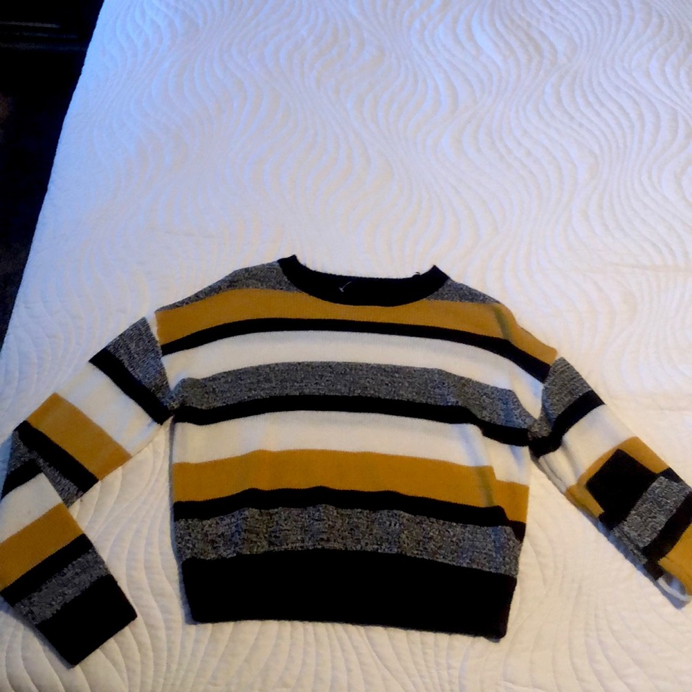 H&M color block longsleeve sweater tee